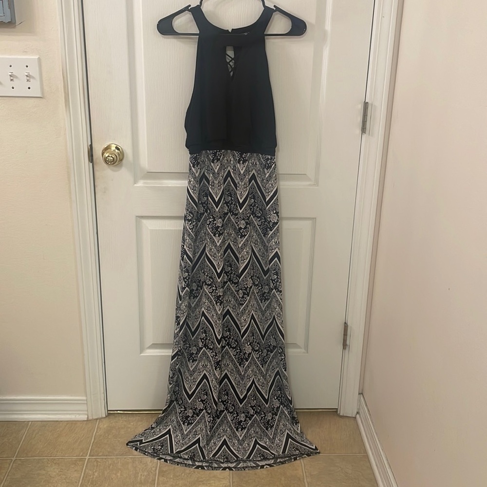 Three Pink Hearts Maxi Dress, Size Medium